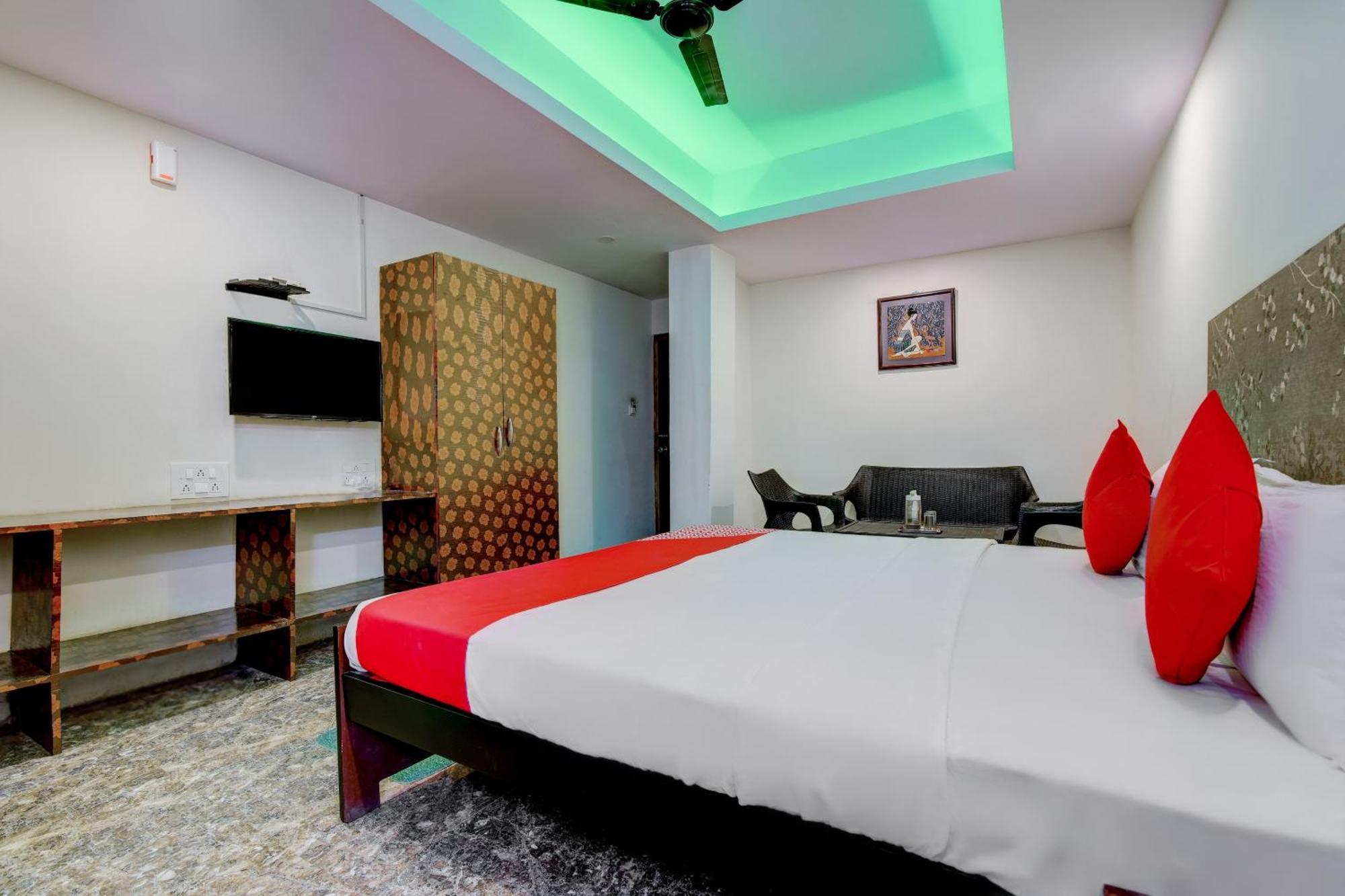 Hotel O P S Grand Port Blair Buitenkant foto